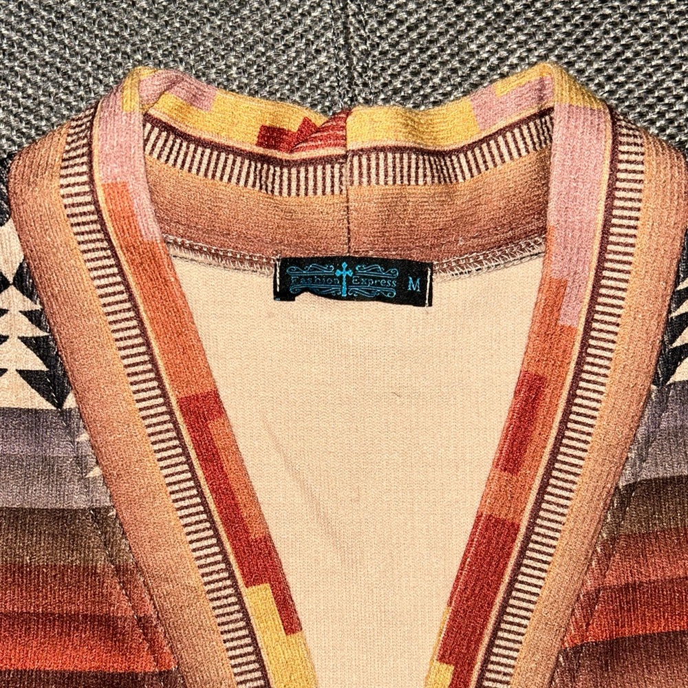 Fashion Express Aztec Geometric Western Patterned Cardigan - Picture 3 of 5